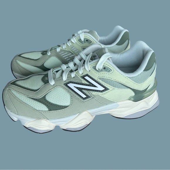 New Balance 9060 Lichen Green / Olivine. New unworn without box. - Picture 6 of 11